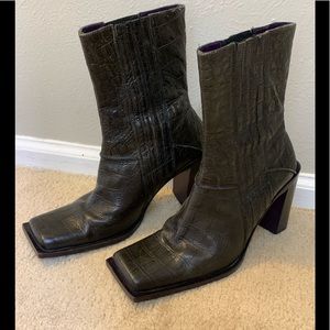 Nine West Vero Cuoio Croc Embossed Leather boots